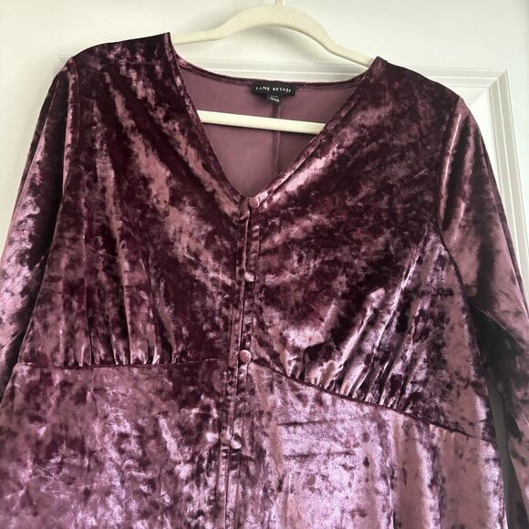 Lane Bryant Crushed Velvet Purple V Neck Blouse Sz 14 / 16 - Picture 3 of 9